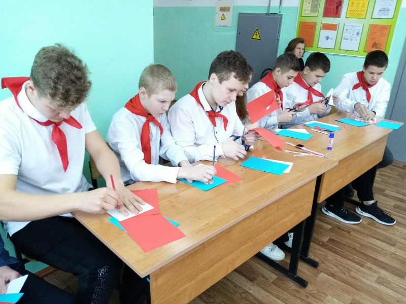 Обеспечение учащегося школьной формой.